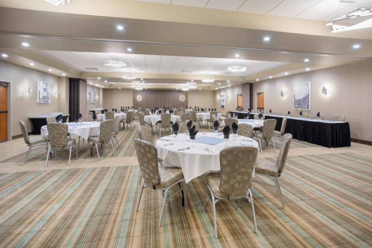Holiday Inn Riverton-Convention Center By Ihg Екстериор снимка